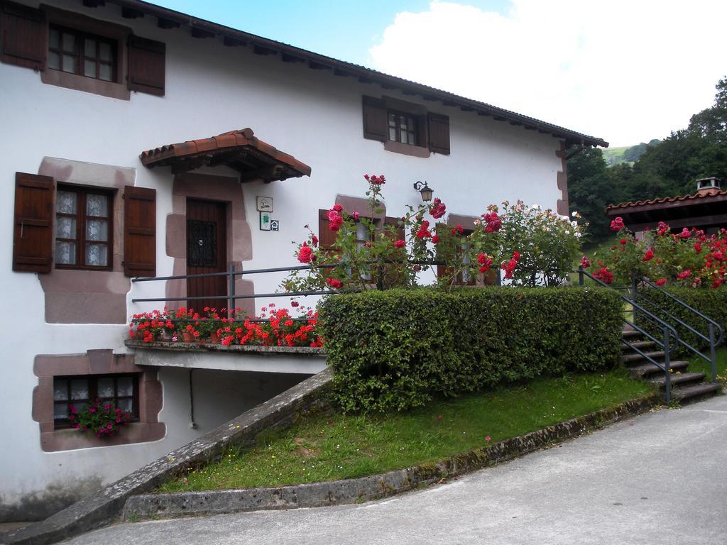 Casa Rural Bordaberea Maya del Baztán Exteriör bild
